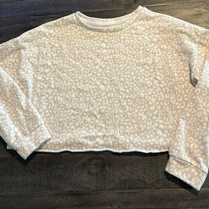 Colsie Cropped Sweatshirt